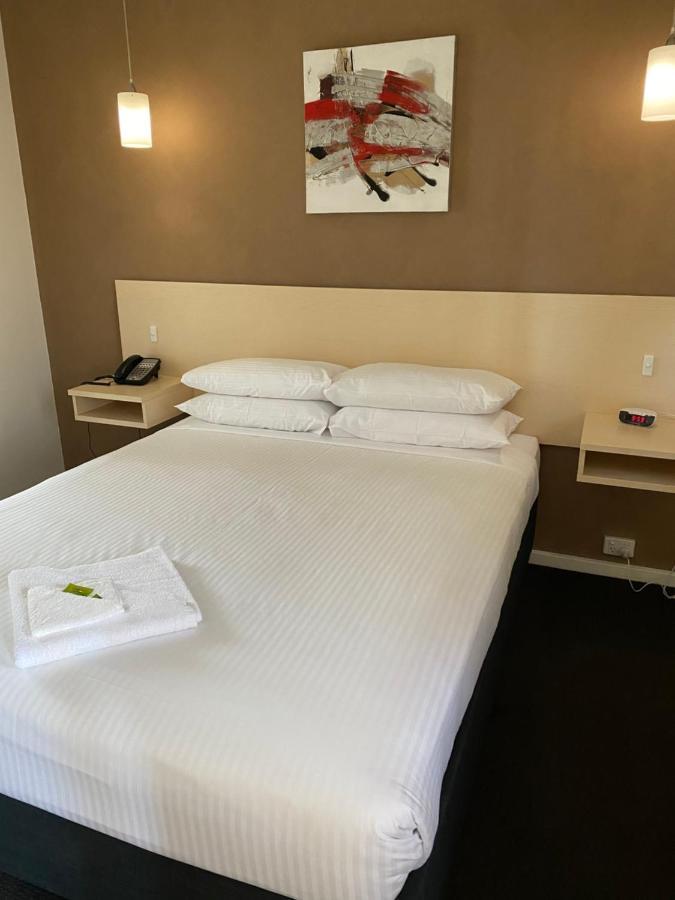 Adelaide Airport Motel Exterior photo